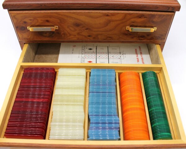 Cofanetto scatola da gioco con fiches e roulette - Image 2