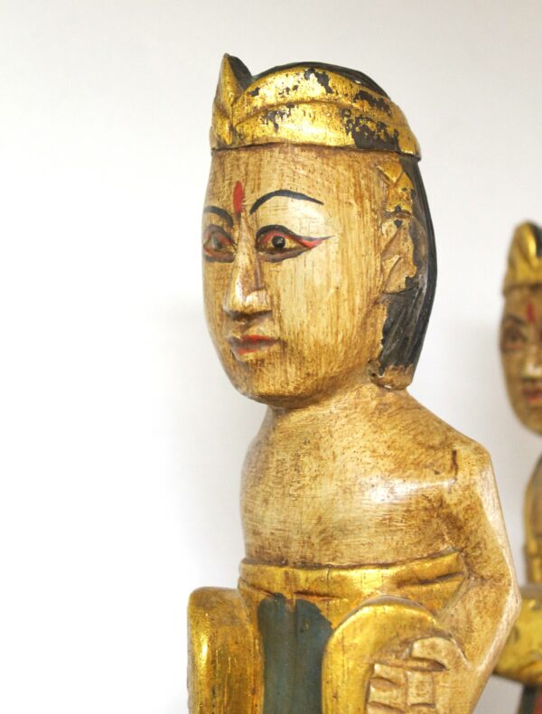 Scultura in legno processione indonesiana - Image 3