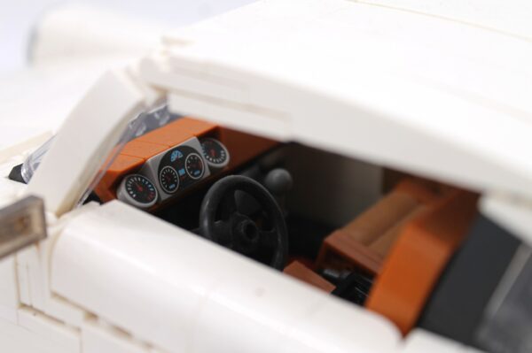 Lego Creator Porsche 911 (10295) - Image 4
