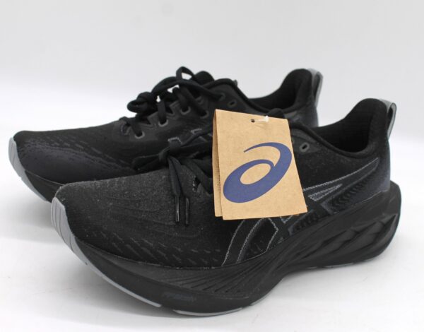 Sneakers Asics Novablast nere Nuove!