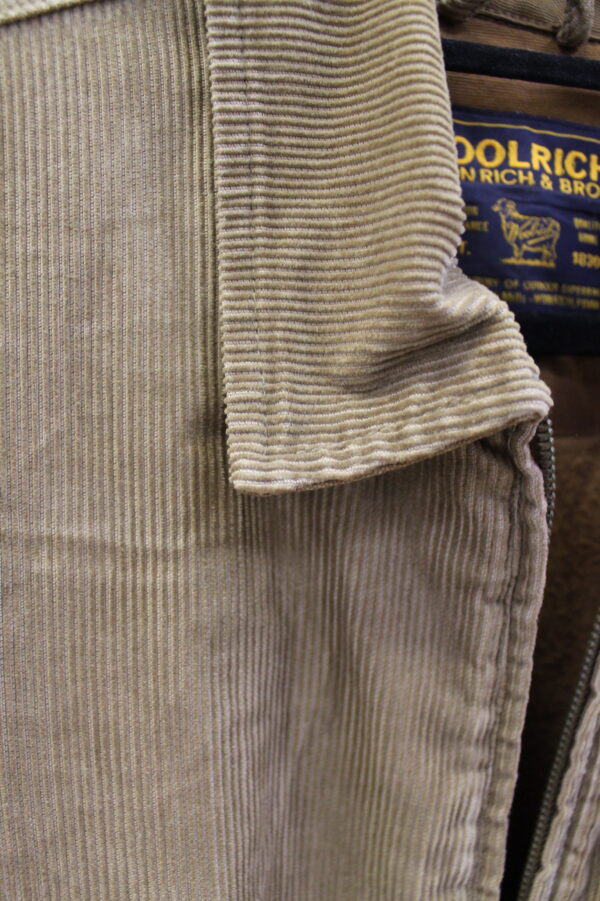 Giubbotto Woolrich a coste color sabbia - immagine 8