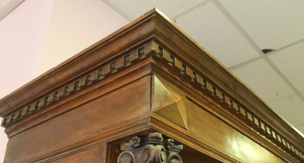 Credenza rinascimentale con intagli e colonne - immagine 6