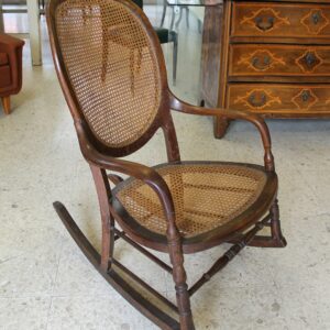 Sedia a dondolo d'epoca