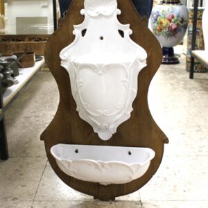 Acquasantiera Deruta con supporto in legno