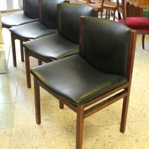 Set quattro sedie in pelle nere