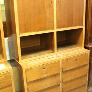 Mobile libreria con ante e cassetti