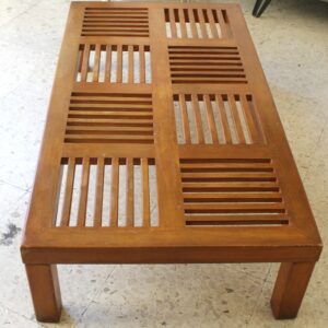 Tavolino basso in legno