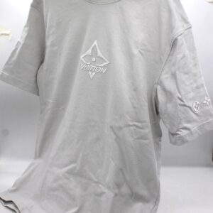 T-Shirt Louis Vuitton bianca con logo 3D