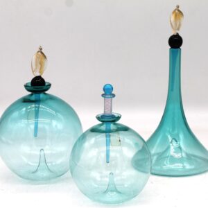 Set tre bottiglie design in vetro celeste